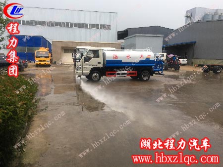 最便宜的灑水車多少錢？性價(jià)比最高的灑水車！