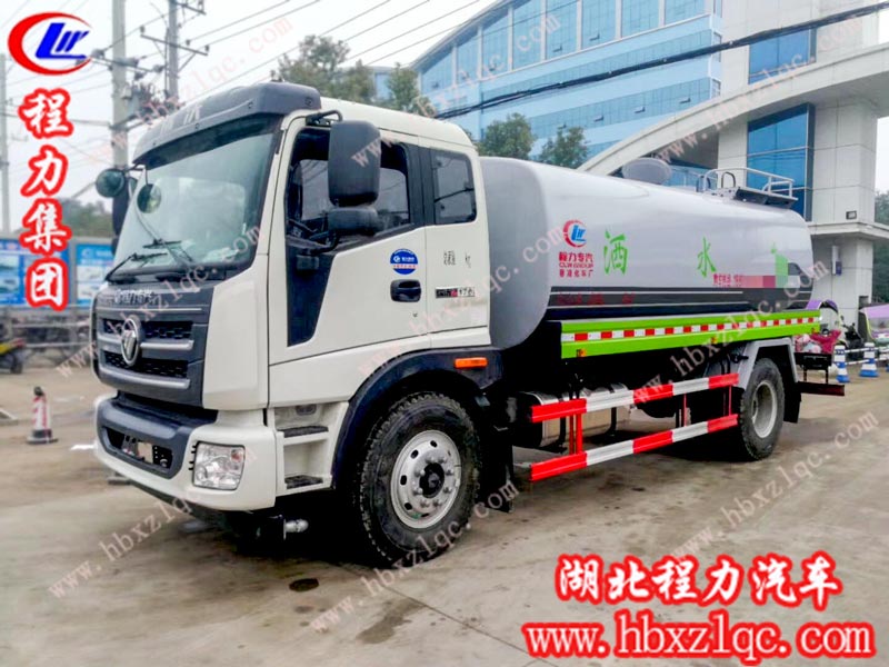 清歌一曲抒人意，朵朵紅花似我顏——程力集團(tuán)灑水車綠化養(yǎng)護(hù)好幫手