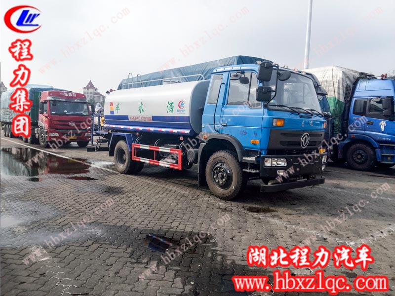 長風(fēng)破浪會有時，直掛云帆濟滄海——程力集團145灑水車大連順利交車！