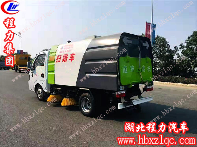 程力集團國六東風(fēng)逸途掃路車