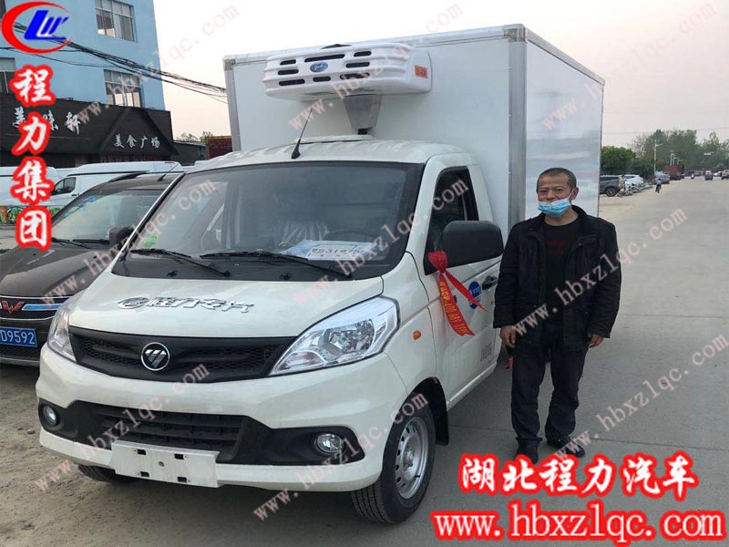 程力集團送車師傅準備出發(fā)，馬上開往客戶所在地四川西昌