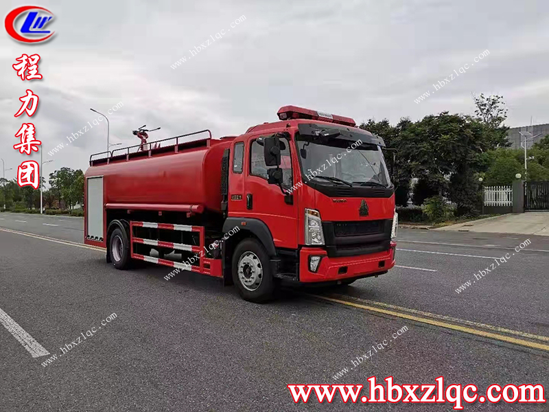 程力集團(tuán)消防灑水車，一車能頂多輛車